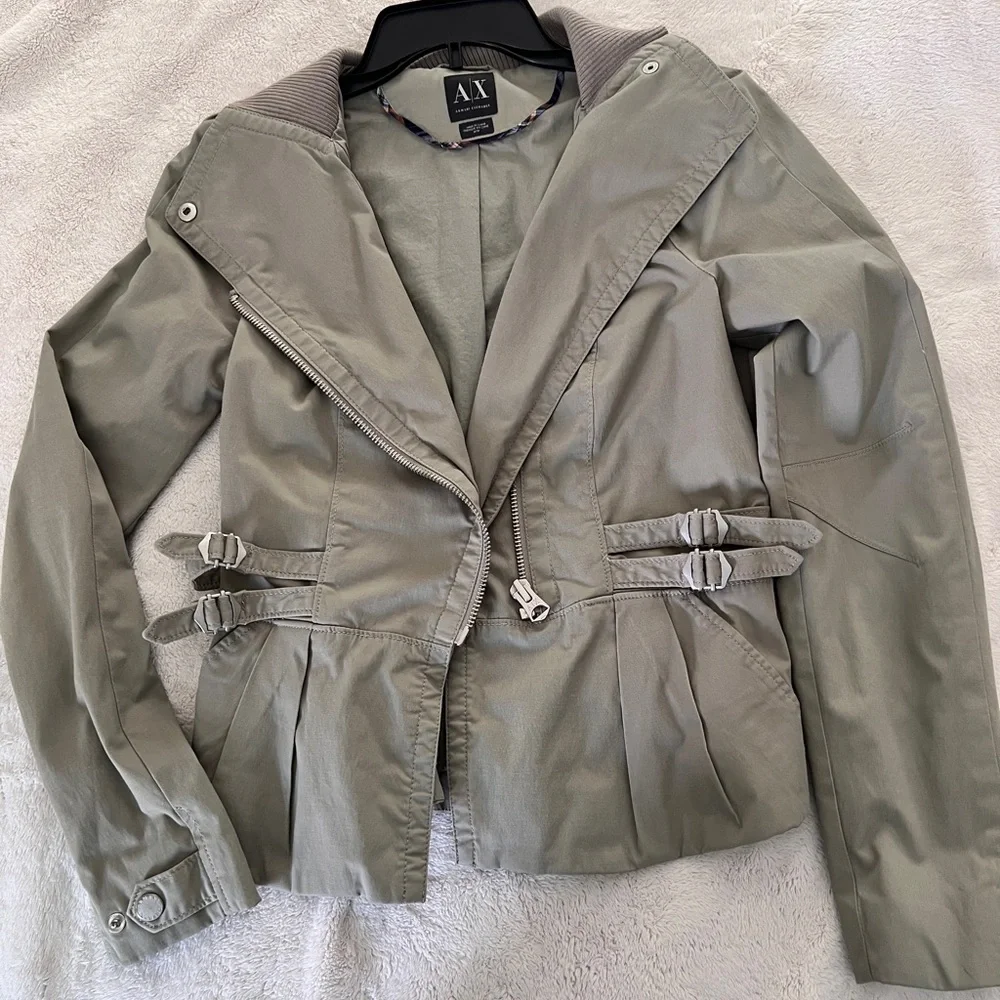 Jacket - Picture 5 of 6